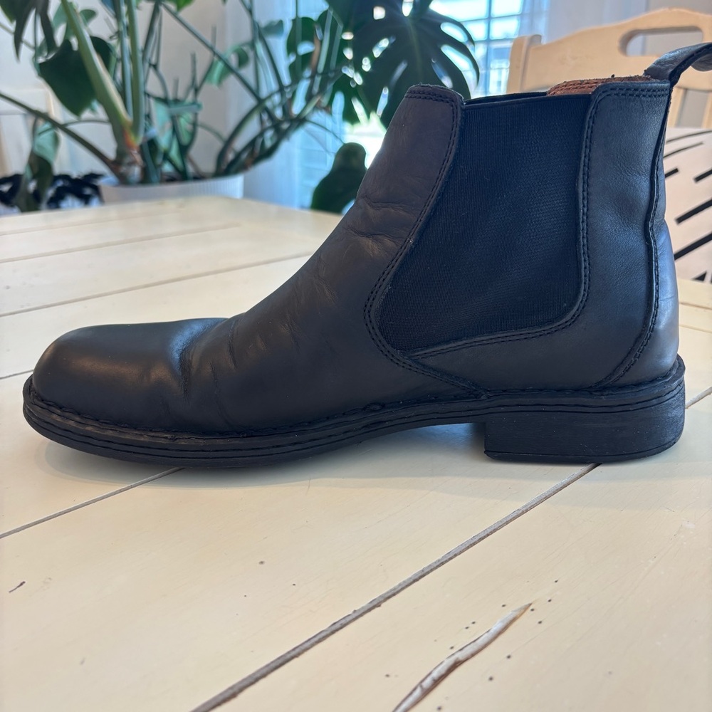 B.O.C. BORN Concept Men’s Leather Chelsea Boot Size 10/42 Black - Picture 3 of 13